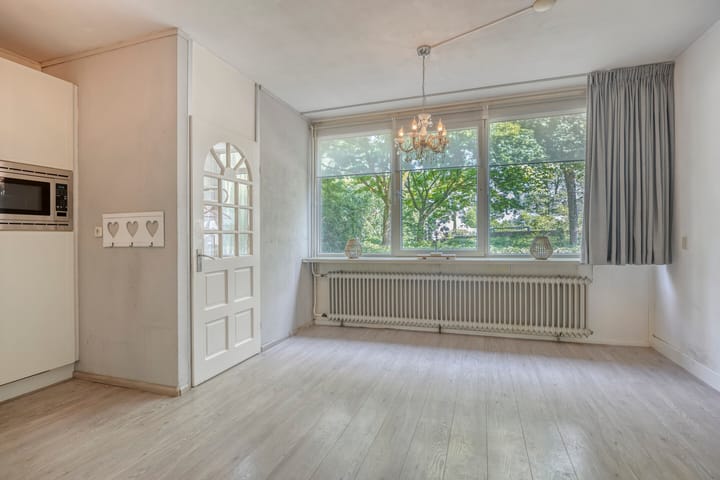 Tussenwoning te koop: Doornenburg 456, Deventer