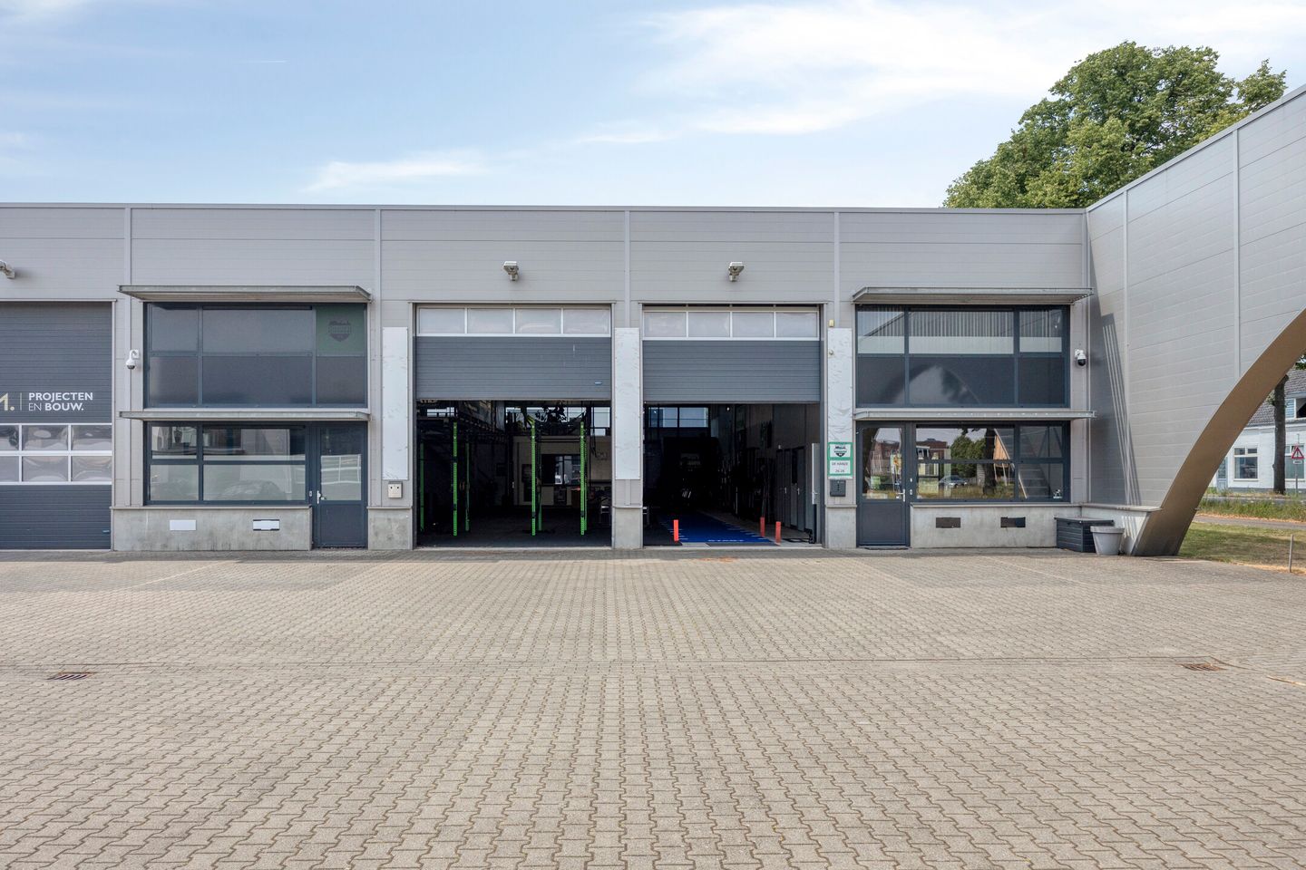View photo 3 of De Hanze 24-26