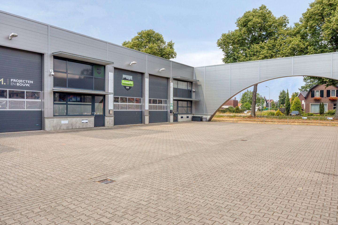 View photo 2 of De Hanze 24-26