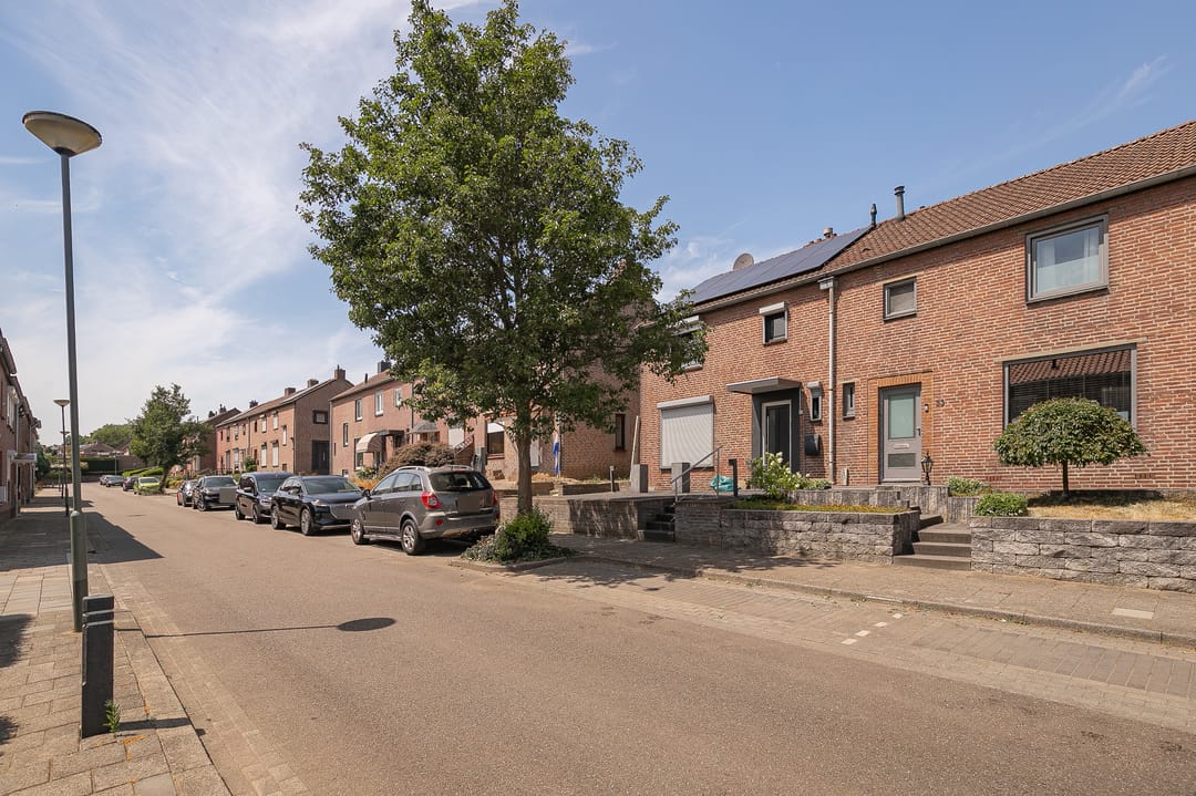 Photo 31 of Brandtstraat 33