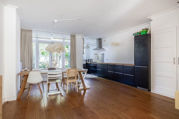 Photo 2 of J A Alberdingk Thijmstraat 43