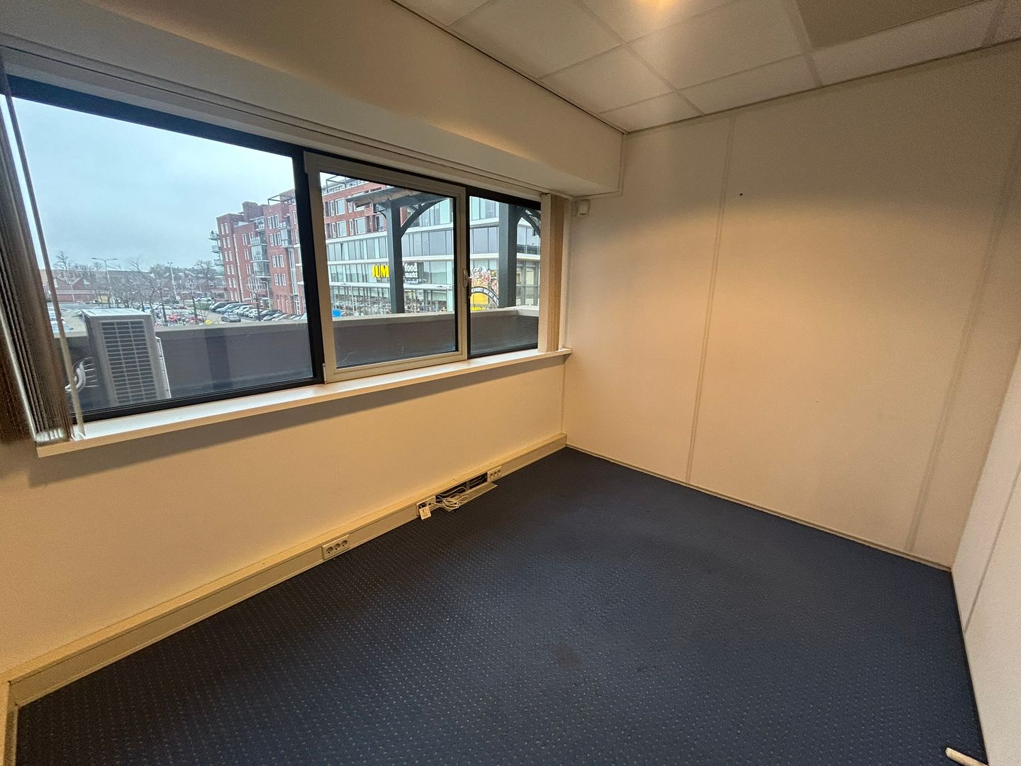 View photo 5 of Willem van Hooffstraat 22