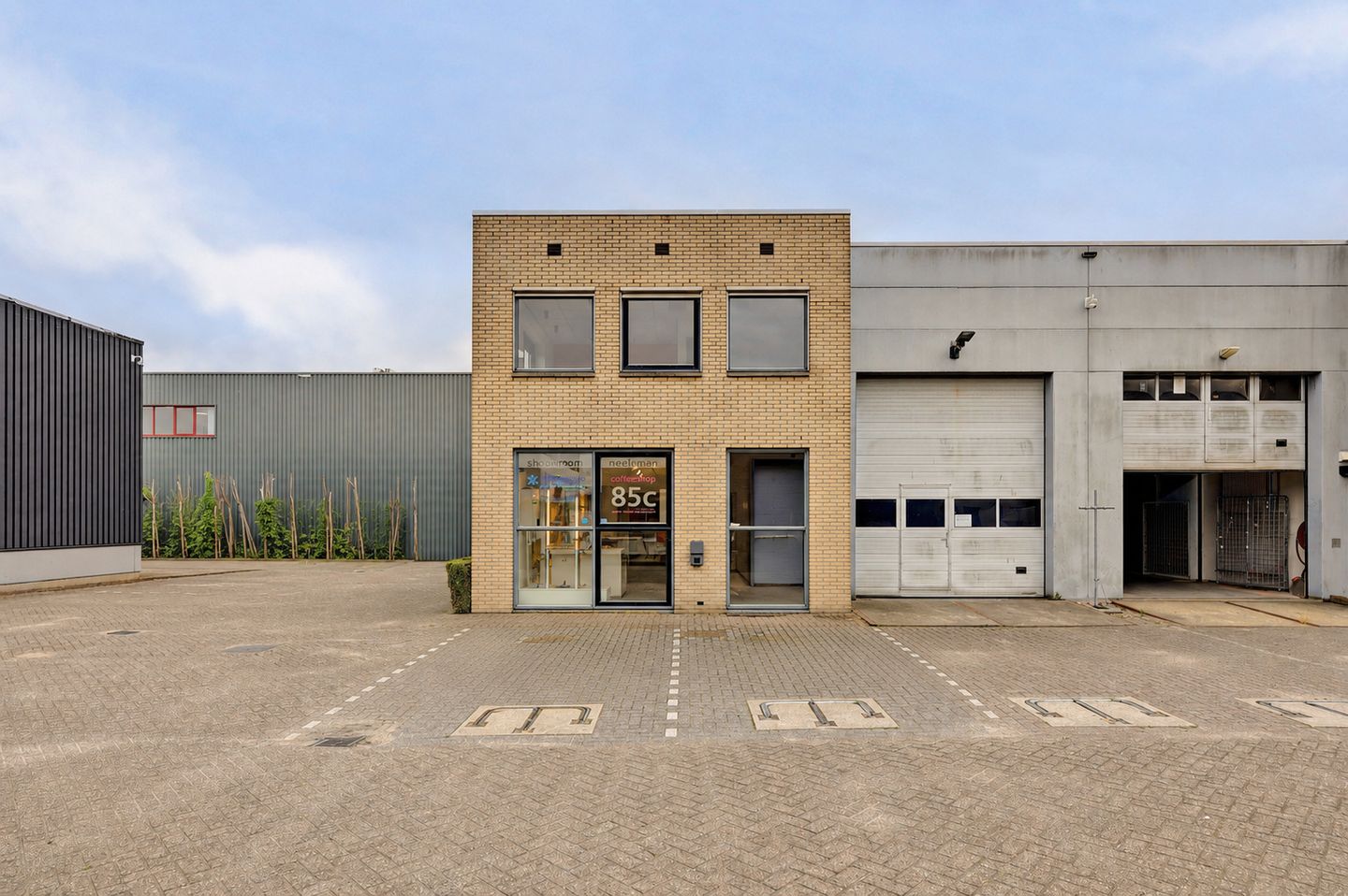 View photo 1 of Coenecoop 85-B