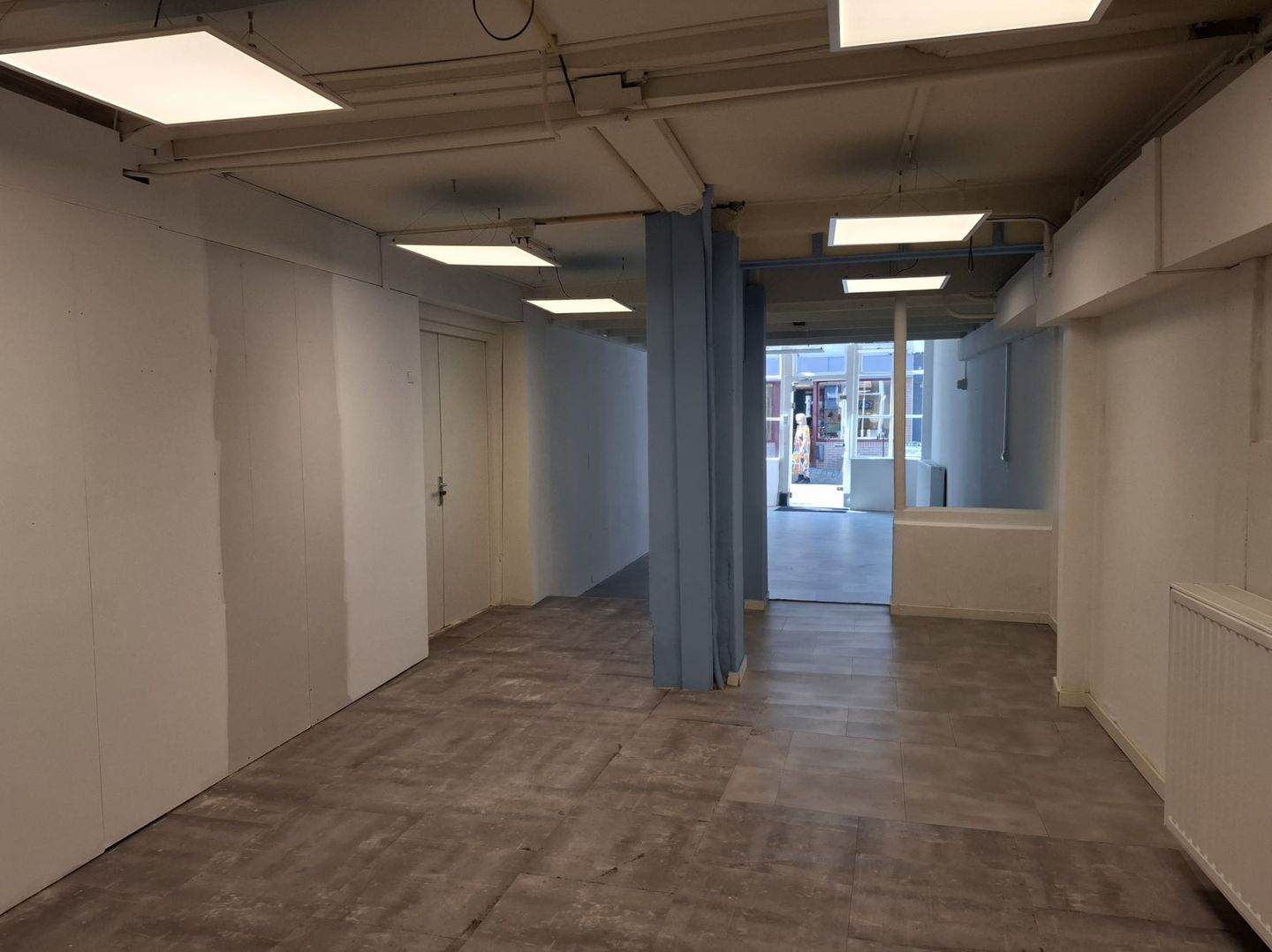 View photo 2 of Lange Vorststraat 68
