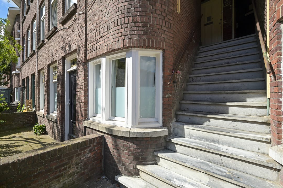 Foto 2 van Larensestraat 121