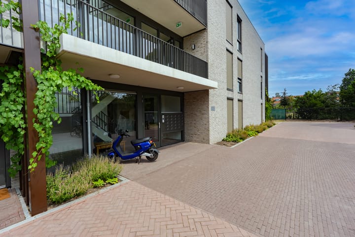Photo 4 of Bachstraat 29-A8
