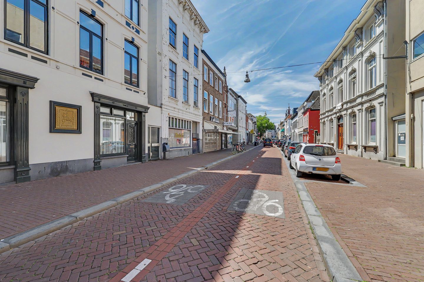 View photo 2 of Boschstraat 90
