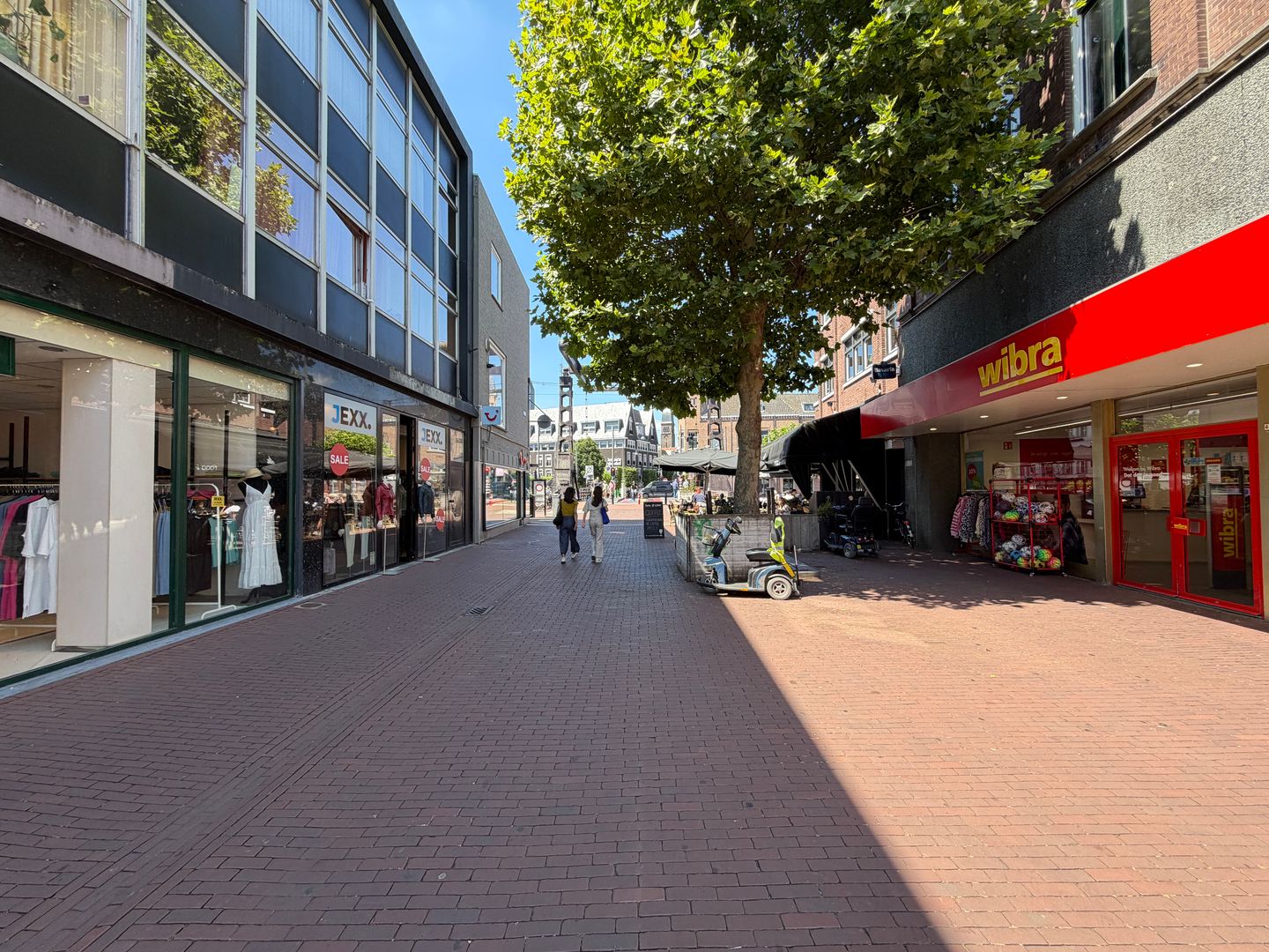 View photo 3 of Veestraat 55