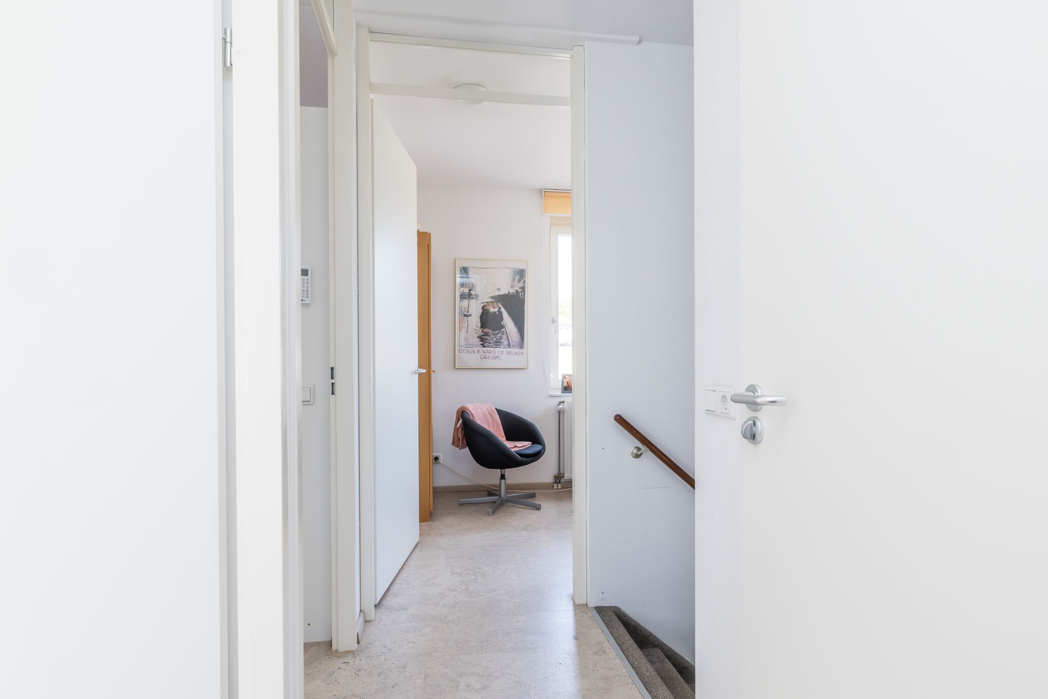 Photo 18 of Burgemeester Rhoenstraat 15