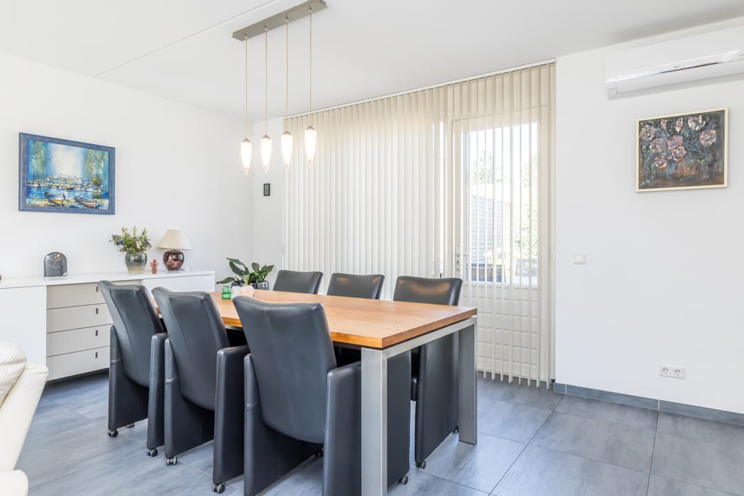 Photo 8 of Burgemeester Rhoenstraat 15