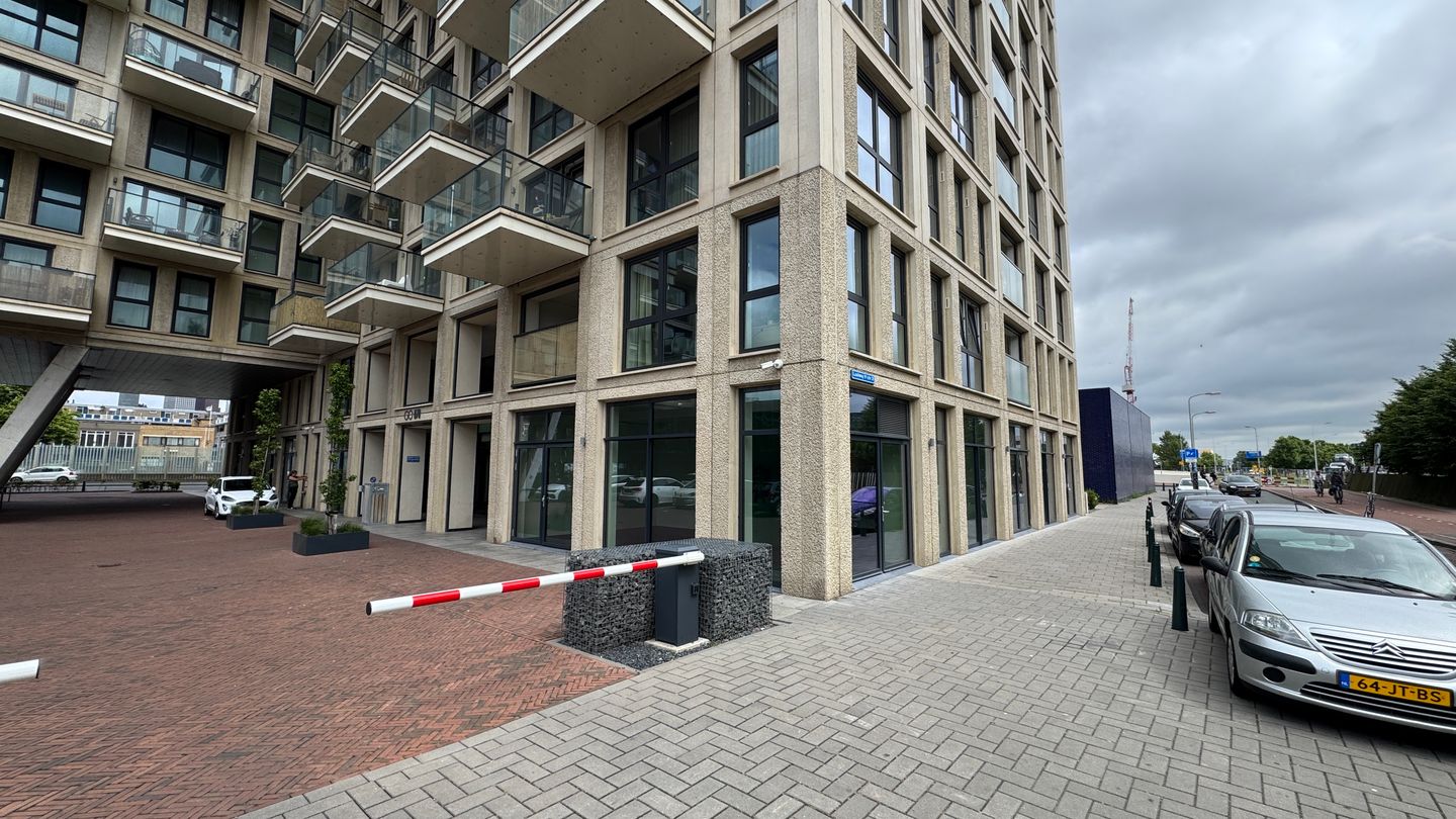 View photo 3 of Laakweg 19