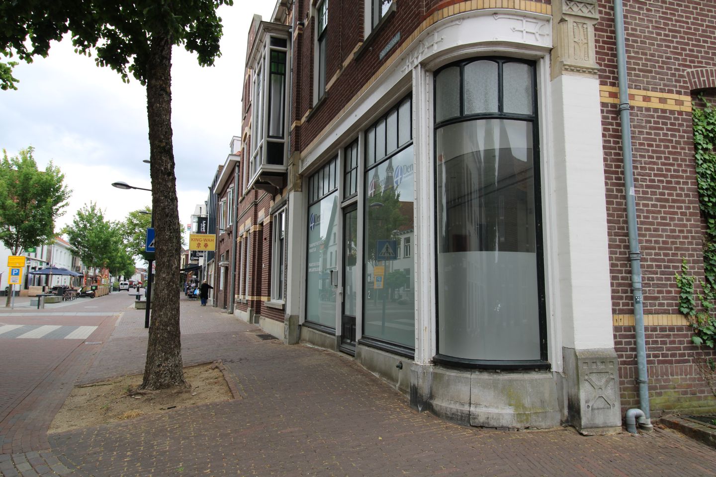 View photo 2 of Grotestraat 2