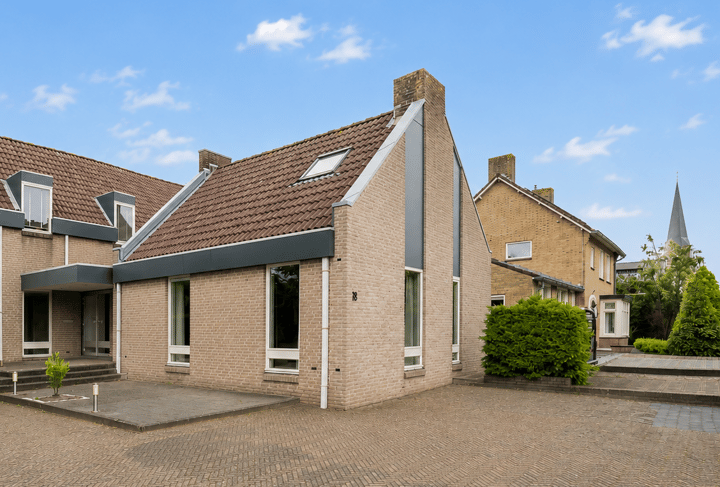 Kerkstraat 18