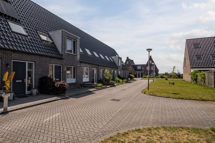 Tussenwoning te koop: Muntenerf 3, Breezand