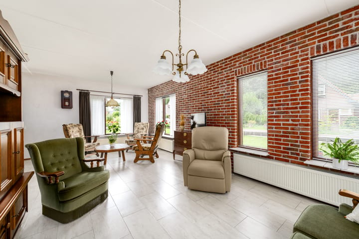 Vrijstaande woning te koop: Molenhoek 42, Oldeberkoop