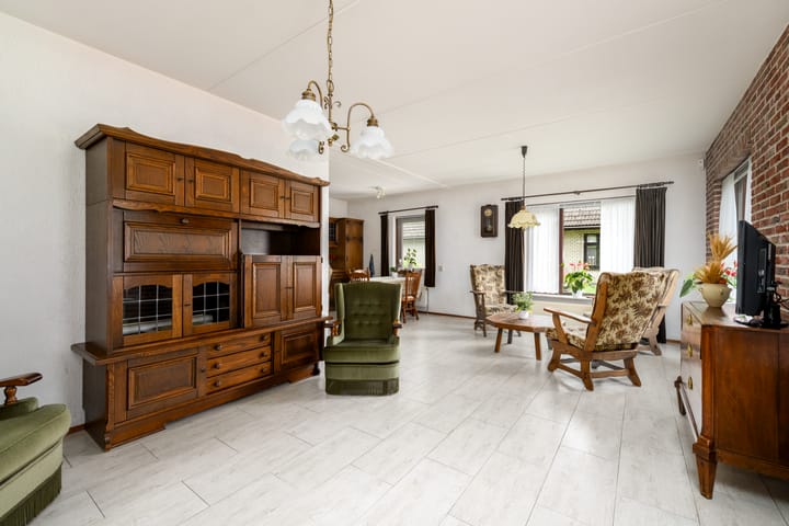 Vrijstaande woning te koop: Molenhoek 42, Oldeberkoop