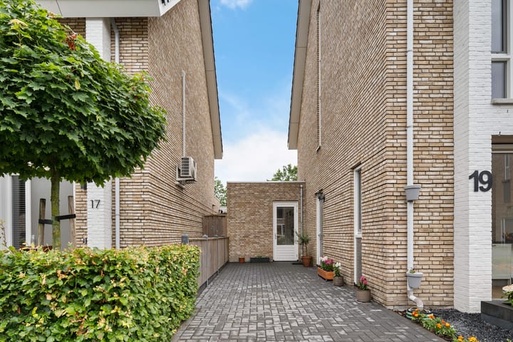 Hoekwoning te koop: Sleutelbloem 19, Berghem