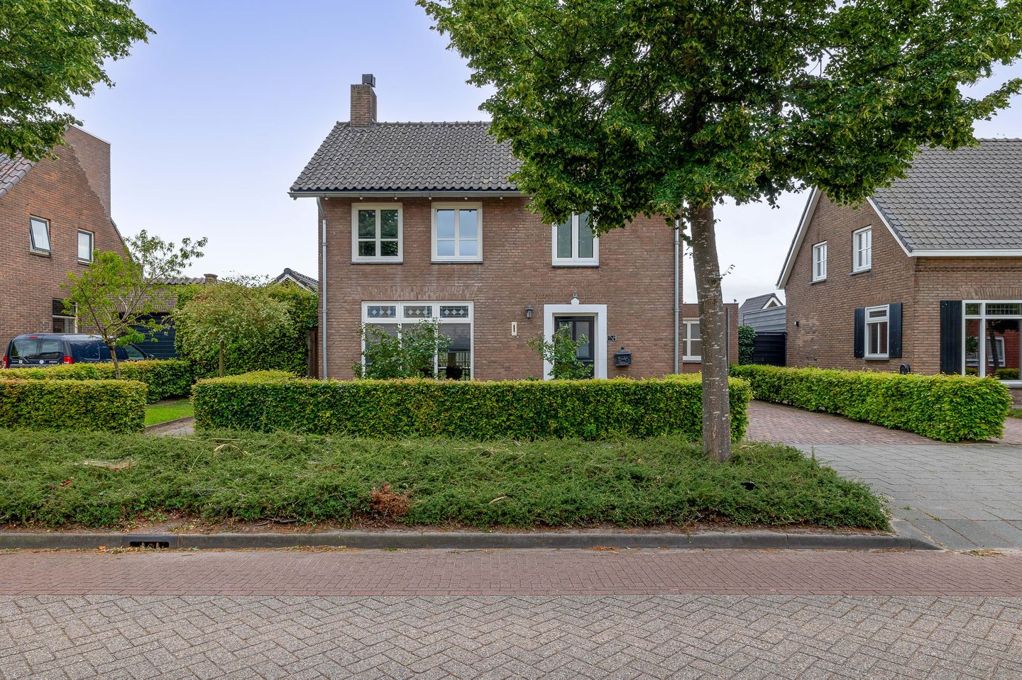 Photo 34 of Van Berghenstraat 25