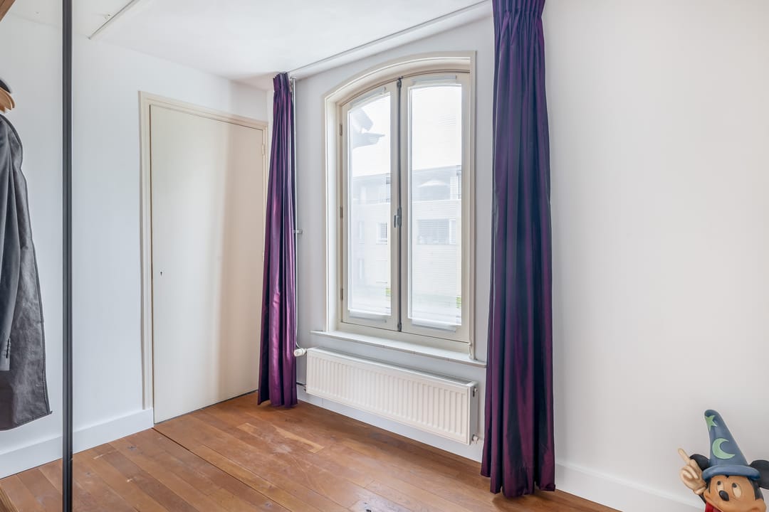 Photo 22 of Van Berghenstraat 25