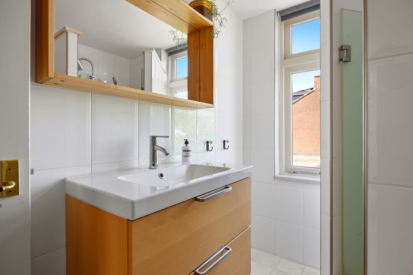 Photo 25 of Leliestraat 31
