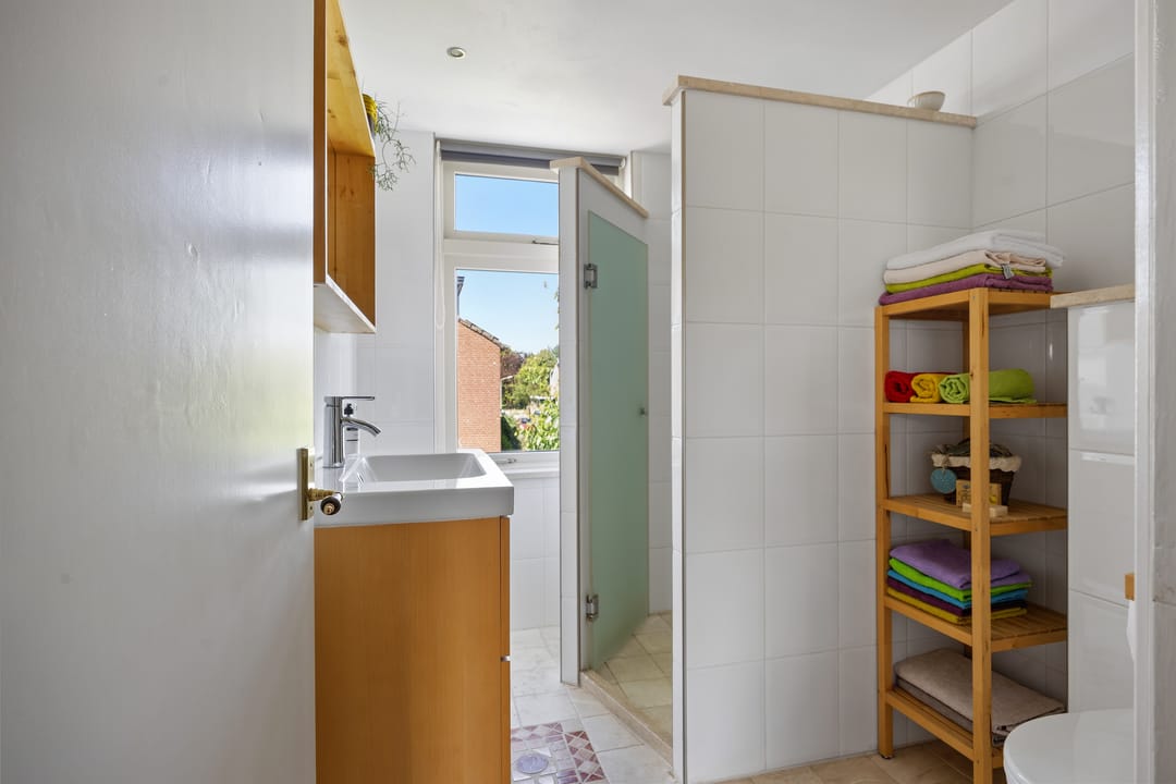 Photo 23 of Leliestraat 31