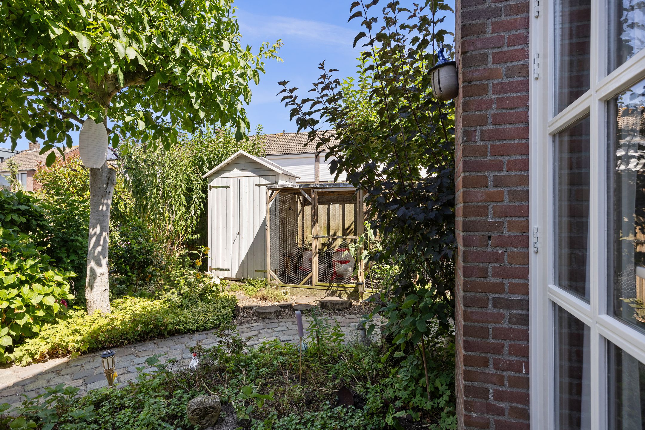 Photo 36 of Leliestraat 31