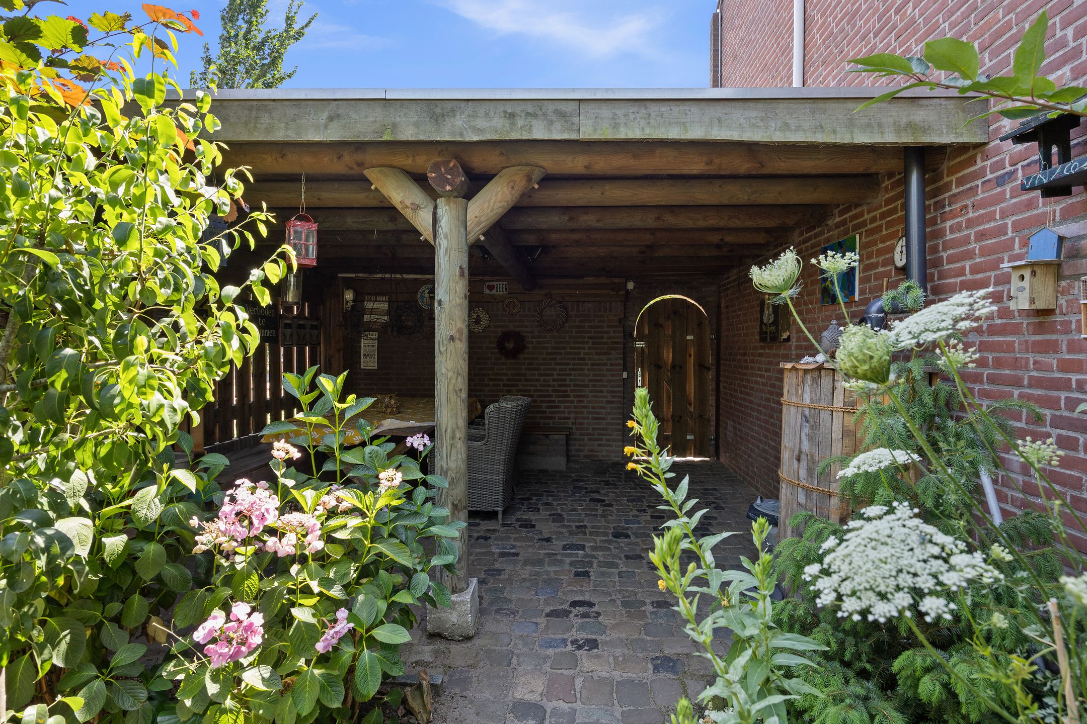 Photo 39 of Leliestraat 31