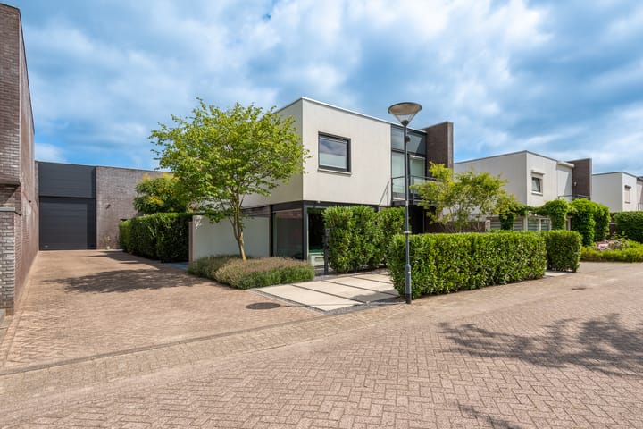 Hof Bruheze 402, Helmond