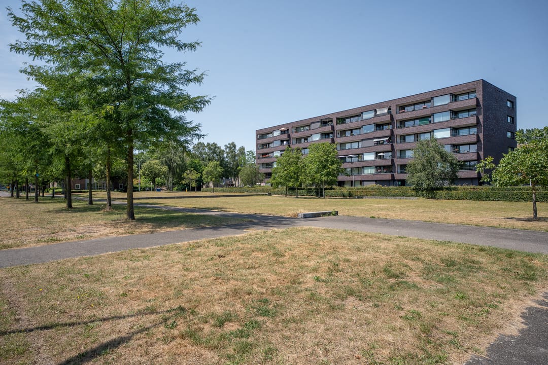 Photo 32 of Wattstraat 14
