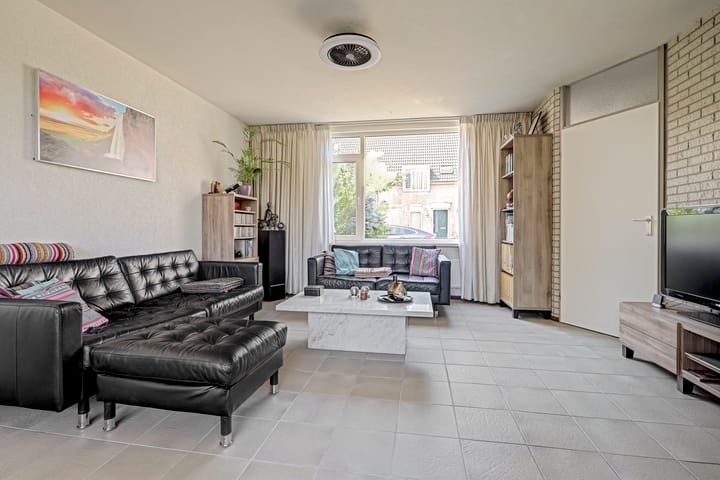 Foto 4 van Acacia 64
