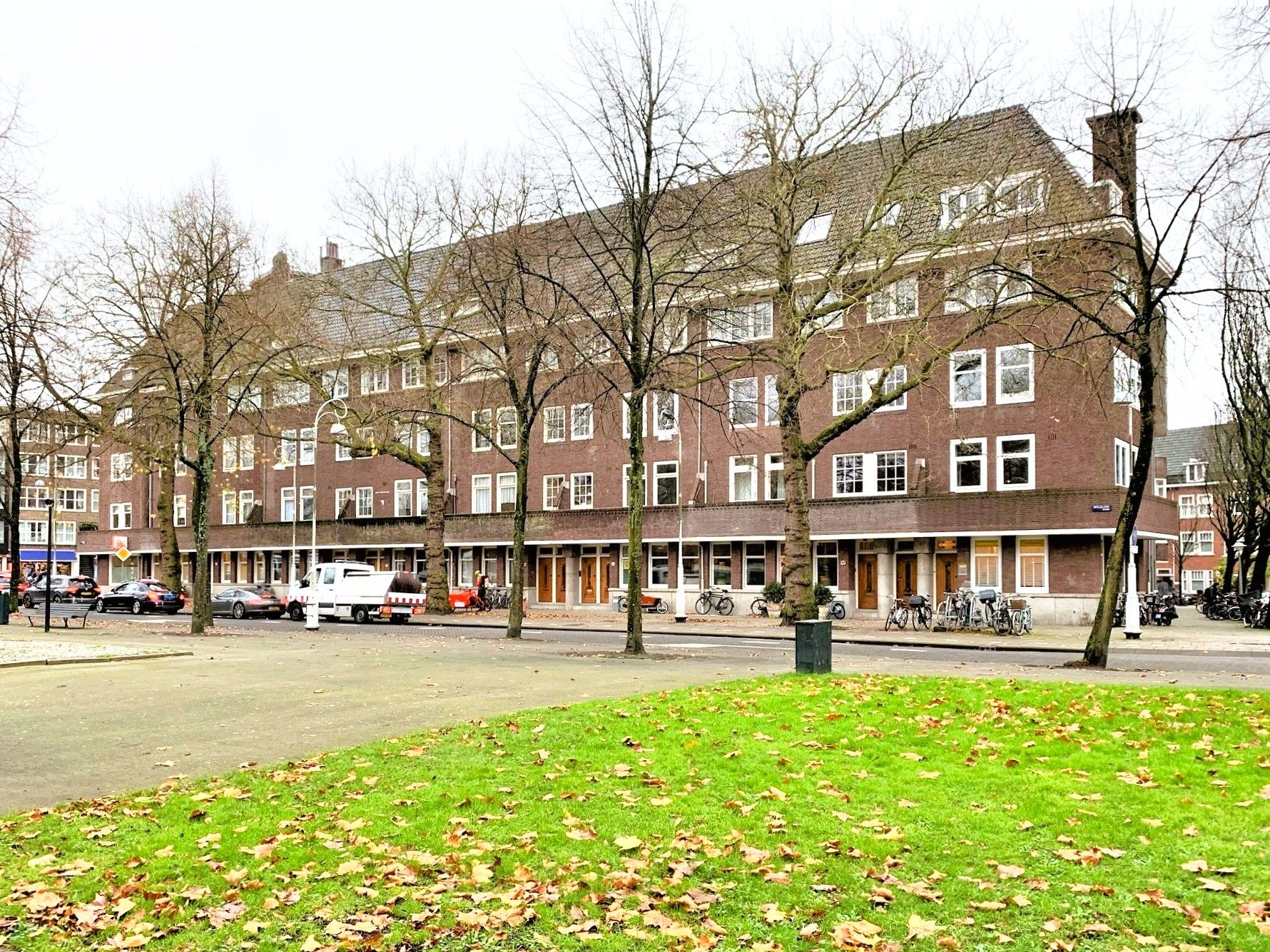 Apollolaan 93H apartment