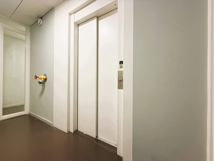 Photo 2 of Westerdok 404