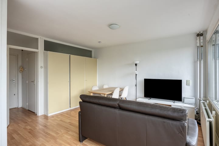 Studio te koop: Roggekamp 561, 'S-Gravenhage
