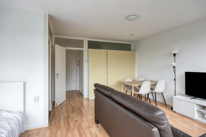 Studio te koop: Roggekamp 561, 'S-Gravenhage