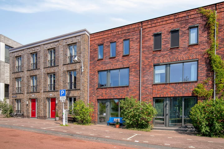 Tussenwoning te koop: Terschellingkade 62, Amersfoort