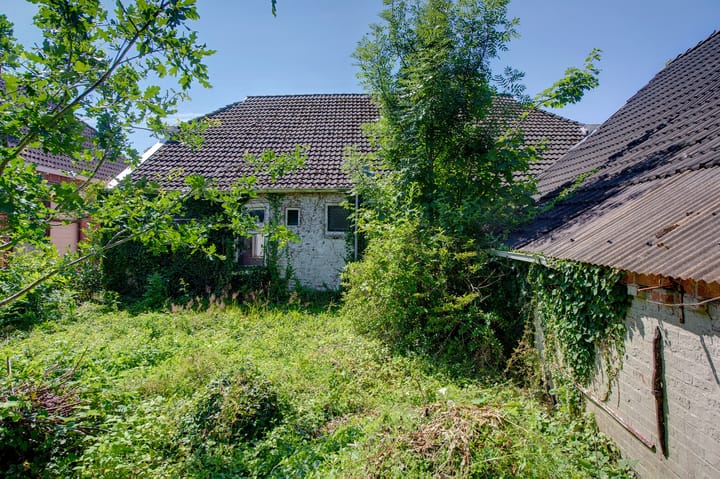 Twee-onder-één-kap te koop: Hoofdweg 113, Midwolda