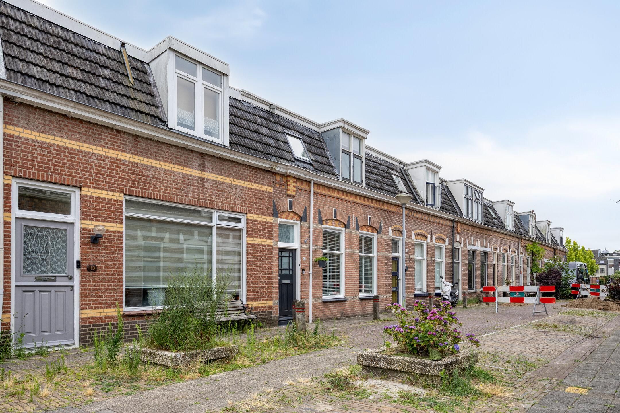 Photo 36 of Parallelstraat 17