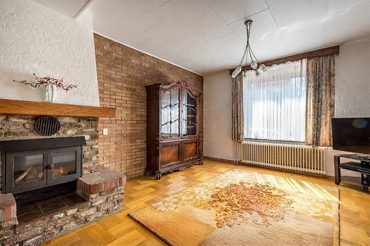 Tussenwoning te koop: Kampstraat 162, Kerkrade