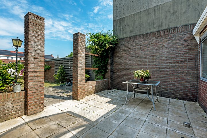 Tussenwoning te koop: Kampstraat 162, Kerkrade