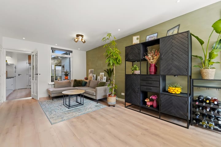Tussenwoning te koop: Brugstraat 4, Schipluiden