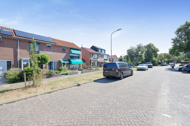 Photo 3 of Wethouder C. Kromstraat 18