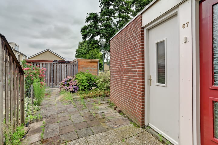 Tussenwoning te koop: Hertogshoef 67, Raamsdonksveer