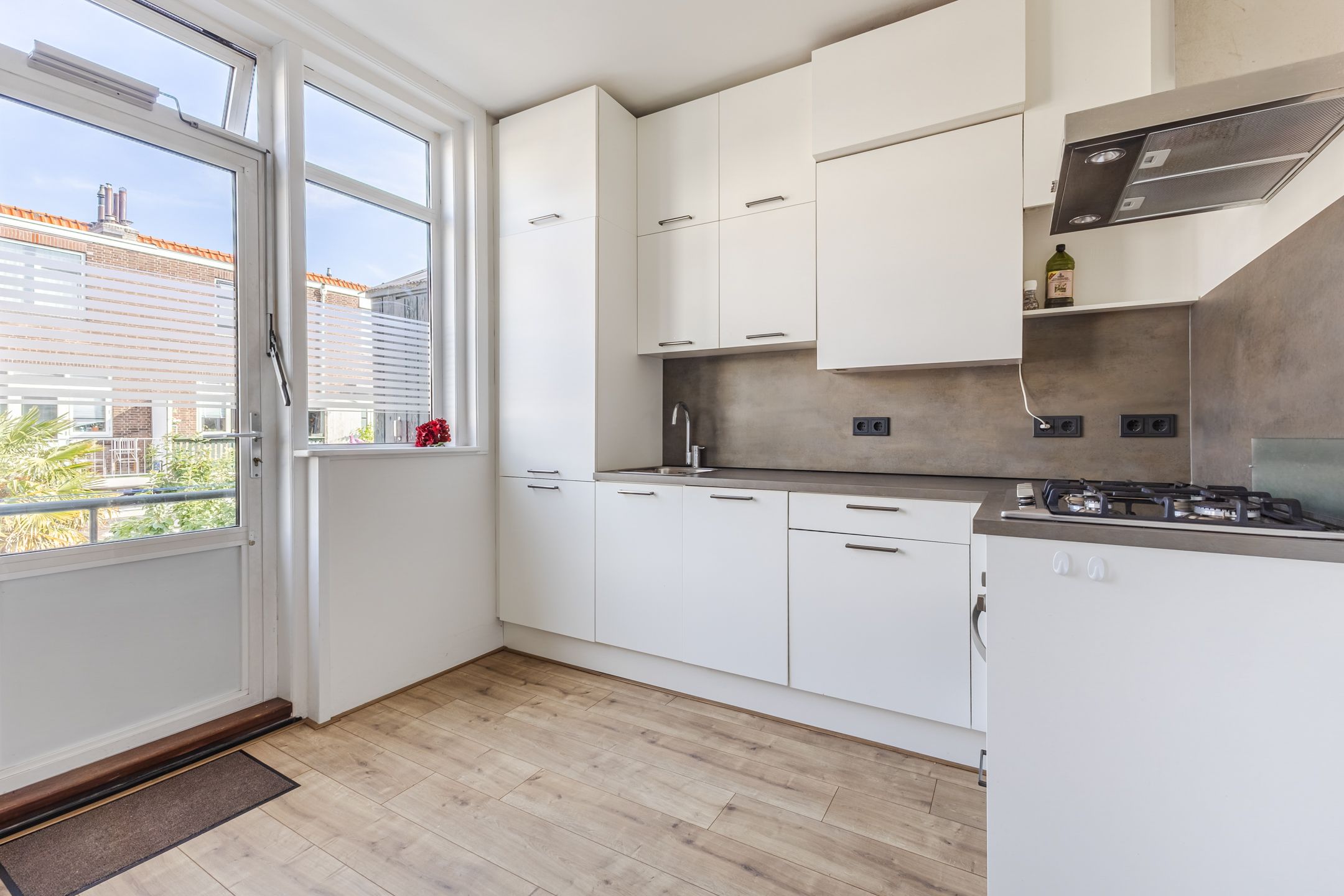 Photo 6 of Isaäk Hoornbeekstraat 62