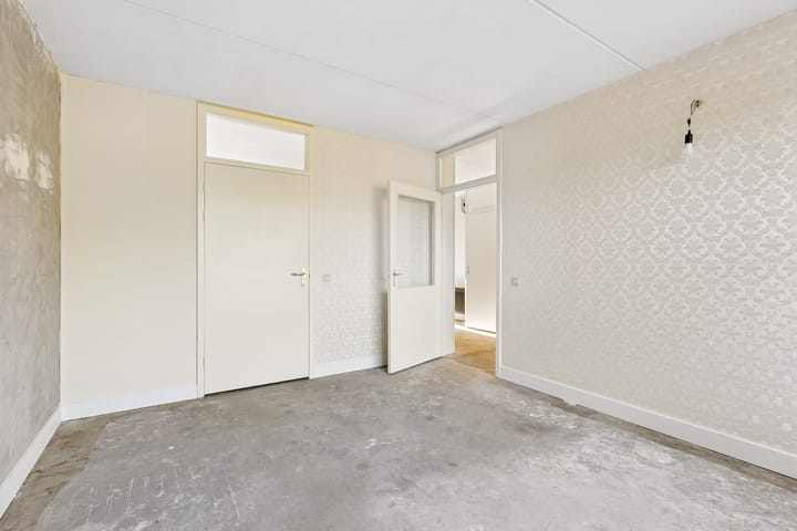 Tussenwoning te koop: Leemwierde 147, Almere