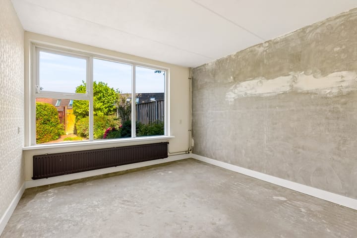 Tussenwoning te koop: Leemwierde 147, Almere