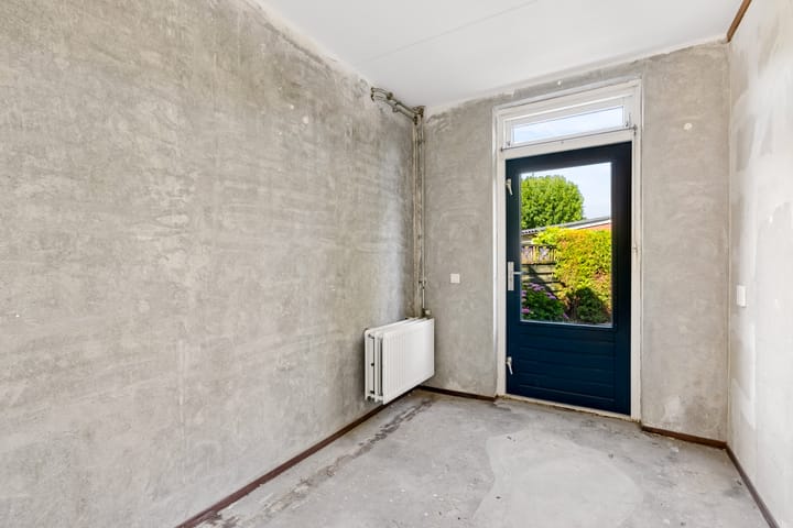 Tussenwoning te koop: Leemwierde 147, Almere