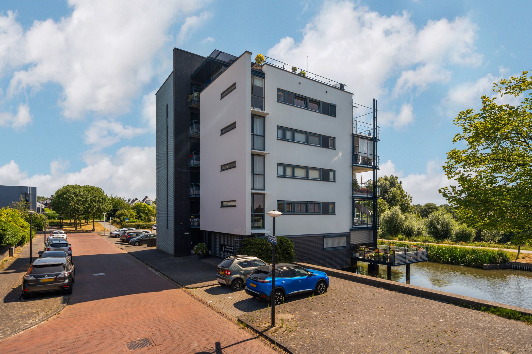 Photo 6 of Waterlandsingel 14-A