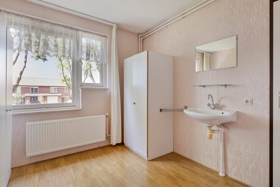 Photo 17 of Dagmaatstraat 65