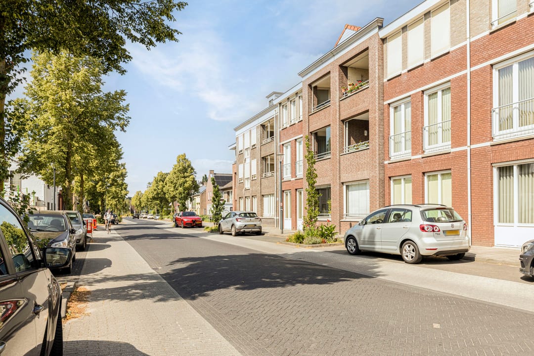 Photo 46 of Hendrik Veenemanstraat 4-E