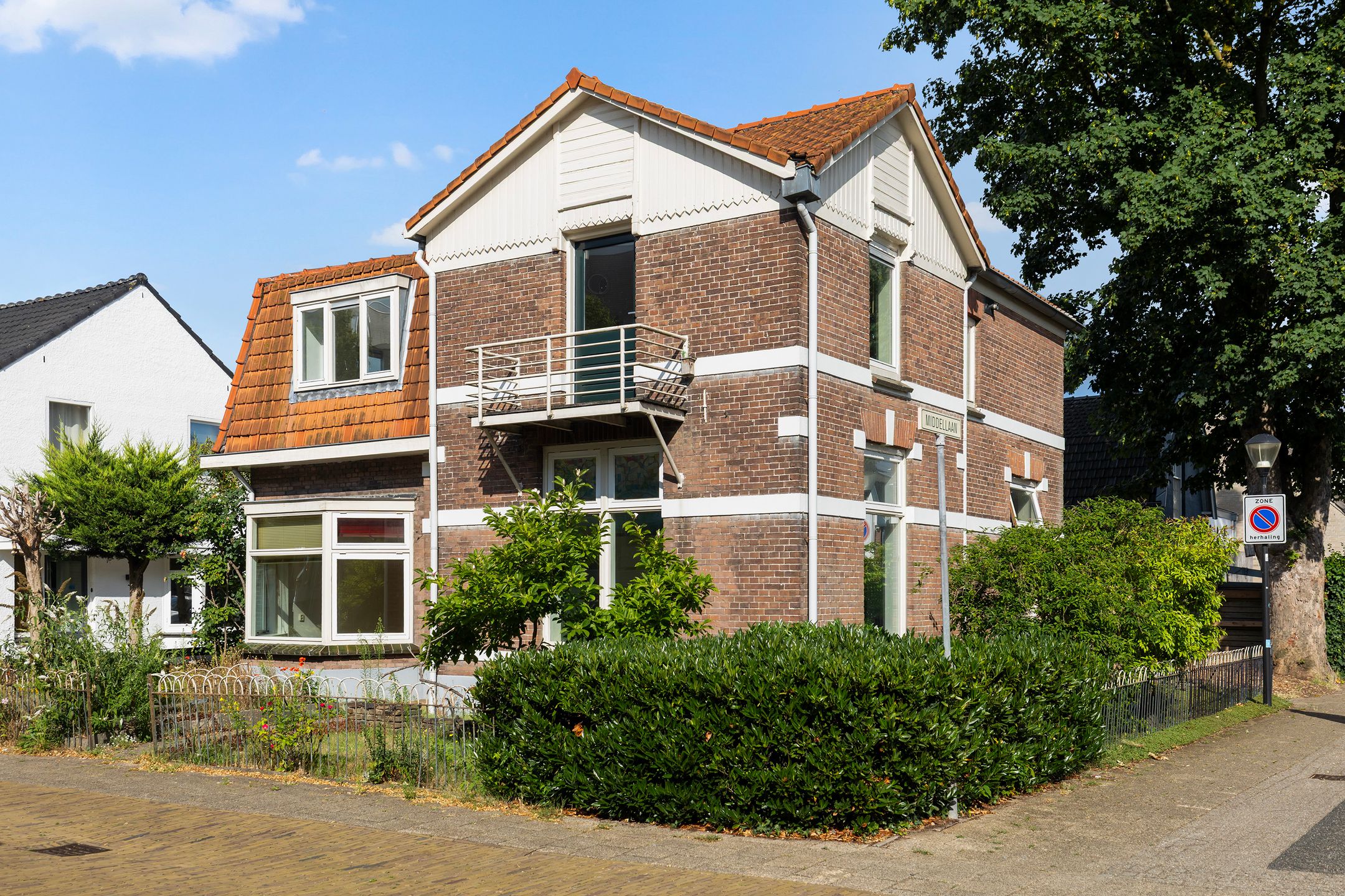 Photo 3 of Antonlaan 29